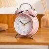03dcda7c-7f24-4fe0-b8e7-5ac853a7f310.jpg 1pc 4-inch retro super loud alarm clock random color