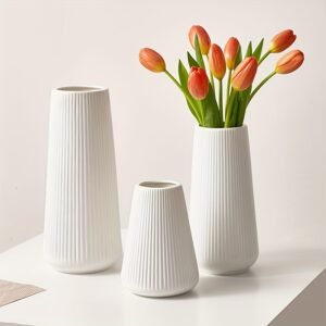 9e1b3eef-cbad-4d3e-a74c-6b95901e4f6c.jpg Plastic striped vase combination media