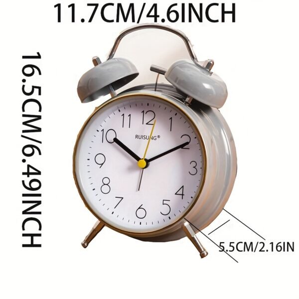 de3843e3-572c-4bd4-9d52-5d6c7c27e095.jpg 1pc 4-inch retro super loud alarm clock random color